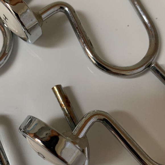 Shower curtain hooks 11 of them - Picture 3 of 3